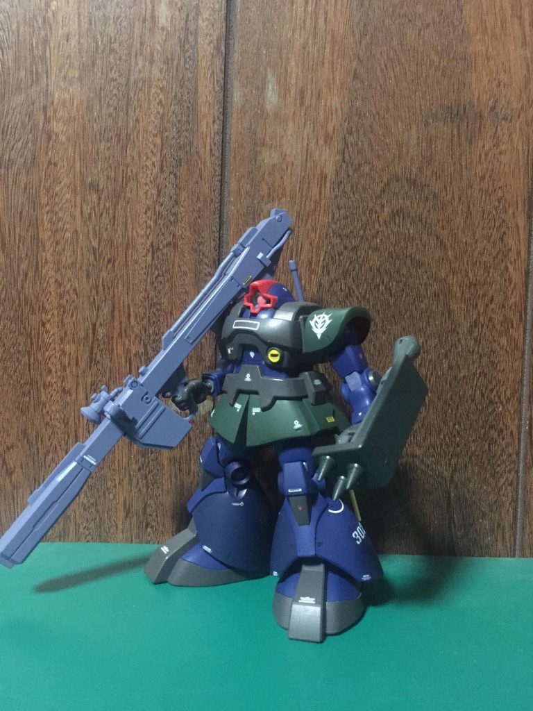 旧ザクのスパイクシールドを追加