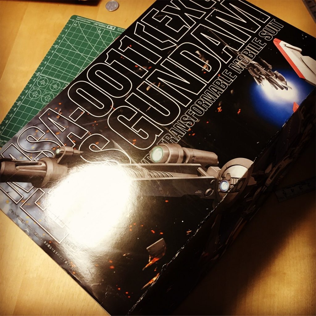 通常儀礼に則り箱の縮小化したところ、なんかMGビームスマートガンの箱みたいになった…。