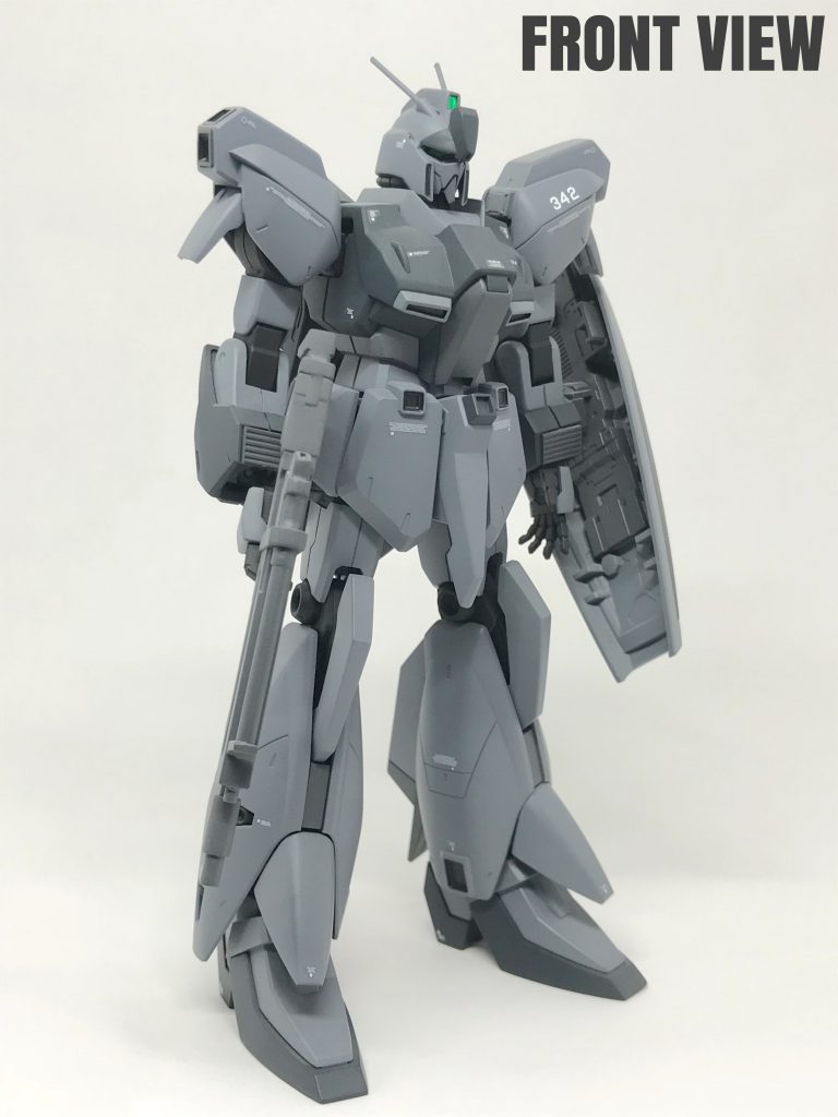 先のゼータプラスとカラーパターンを
合わせるため、グレー系に仕上げました。