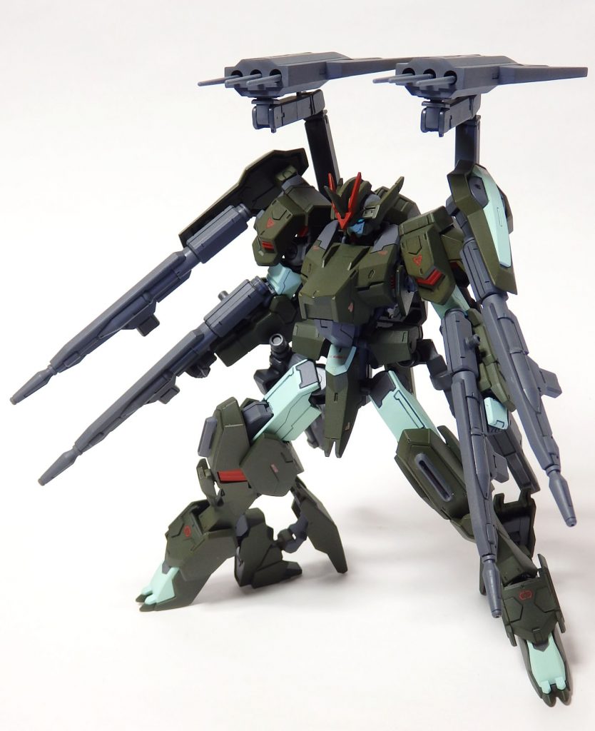 ~ACTION~
 
*【特殊KEP弾】*
<ゼーレ>の最も特徴的な装備である<ダインスレイブ>用の弾丸。
背部に装備された大型ブースターユニットに発射用の動力ユニットが搭載されている。
6弾まで装填が可能。
<ゼーレ>以前に開発された<ガンダム・フレーム>の装備する試作型<ダインススレイブ>ユニットの開発をさらに進め、辿り着いた形である。
他のガンダムとの共闘において<モビルアーマー>の完全なる破壊を目的としている。
発射時には背部大型ブースターユニットが前面へと稼動し、
脚部に装備された機体位置固定のためのユニットが展開する機構をもつ。
最大6弾までを同時に発射することが可能。