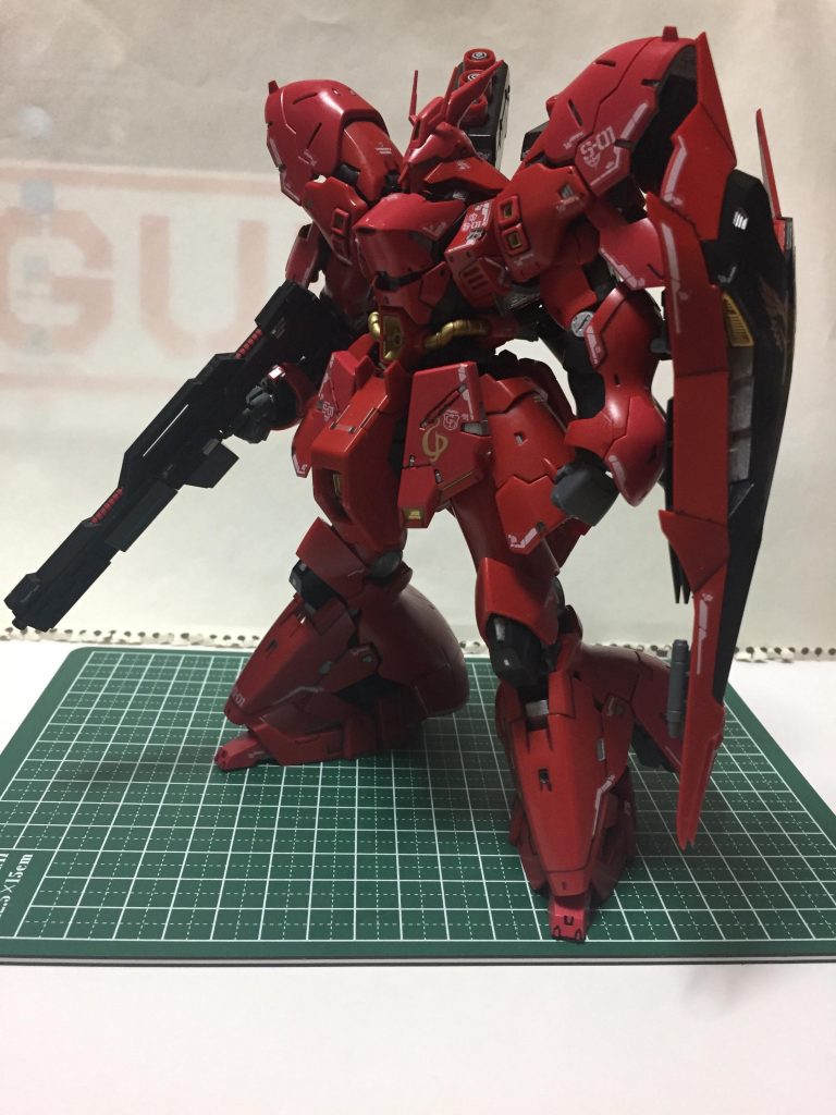 RGサザビー–2枚目/制作者：指切り抜刀斎(デザインナイフ)