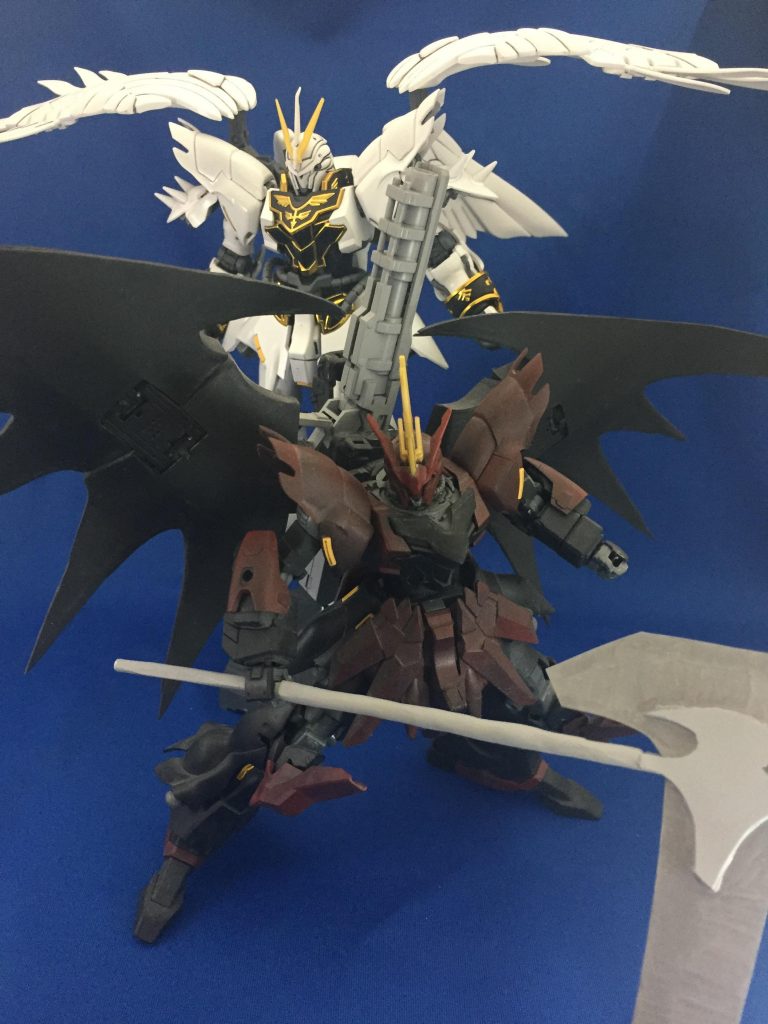 天使と悪魔
作成時期的にはこの機体の方が先のためHGだが、後々はRGでリメイクしてあげたいかなって思ってる