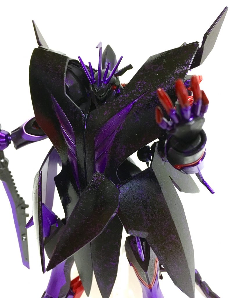 ソノ機体、、、喰ラワセロ……