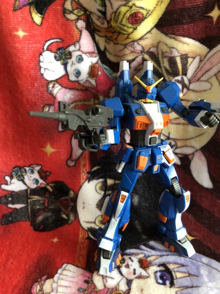 ちなみに青いビームライフルのパーツは外すこともできます!