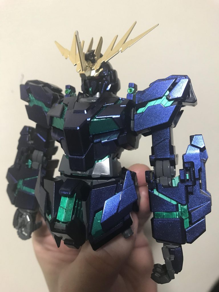 上半身までの組立です。