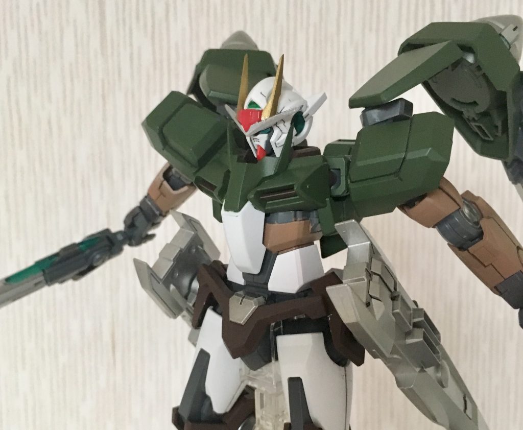 腰の立体機動装置（っぽいモノ）は破損したオーライザーの部品を転用しました。