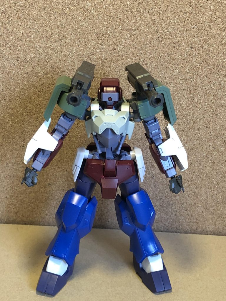 塗装前
こうもバラバラな色のパーツが統一された色に変わると改めて楽しく感じます