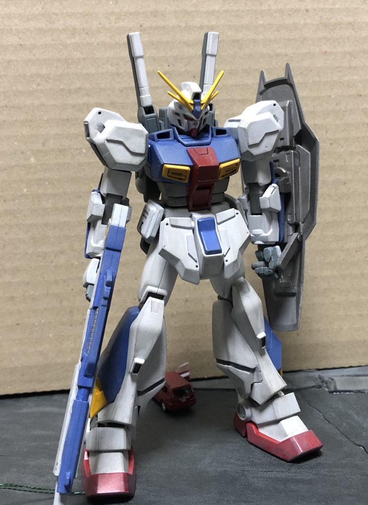 アクシズで突如アルレットやダントンの前に現れたトリスタン
おそらく廃墟となったアクシズ潜伏中に少しホコリが付着しているのではと考え、うっすらとウェザリングマスターとリアルタッチマーカーで汚しをかけました。