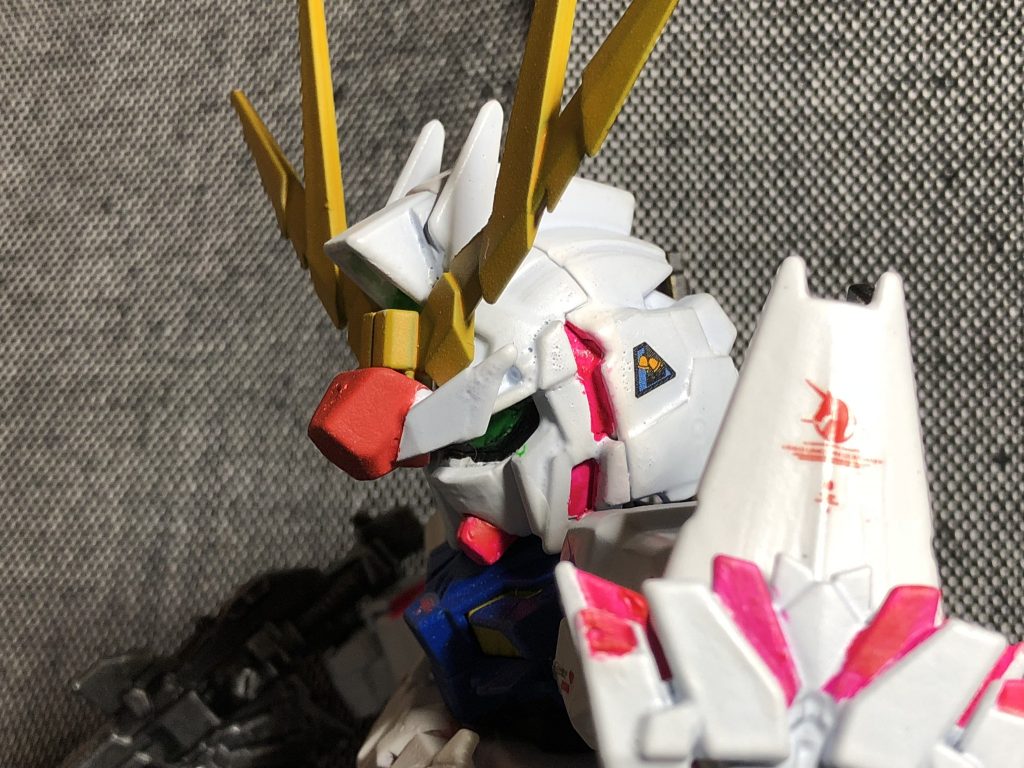 開発当初は極秘の機体であったが、ロンド・ベルが正式に運用試験を開始するにあたりエンブレムがペイントされた。