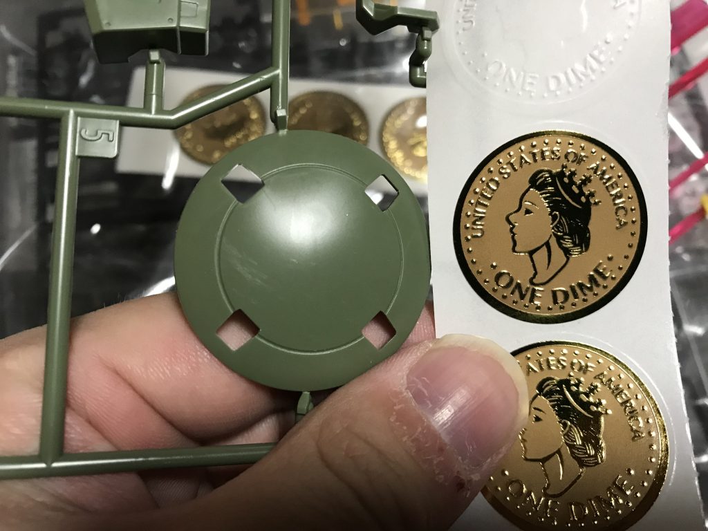 盾に合うな〜と思い貼りましたw