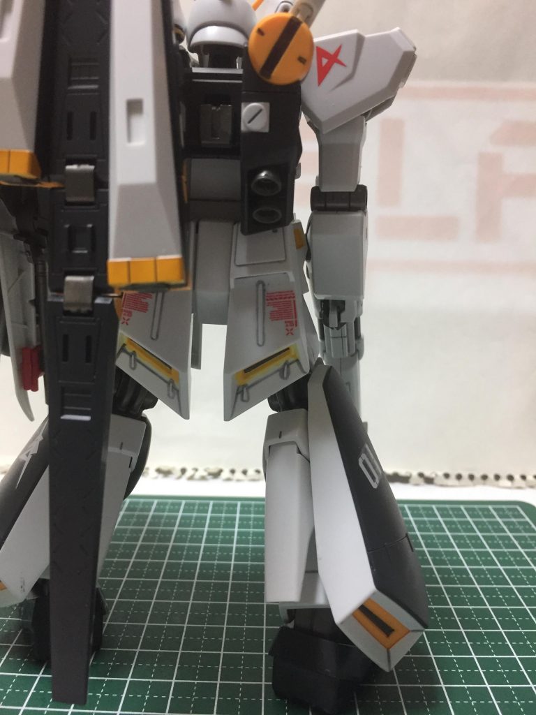 νガンダムHWS–5枚目/制作者：指切り抜刀斎(デザインナイフ)