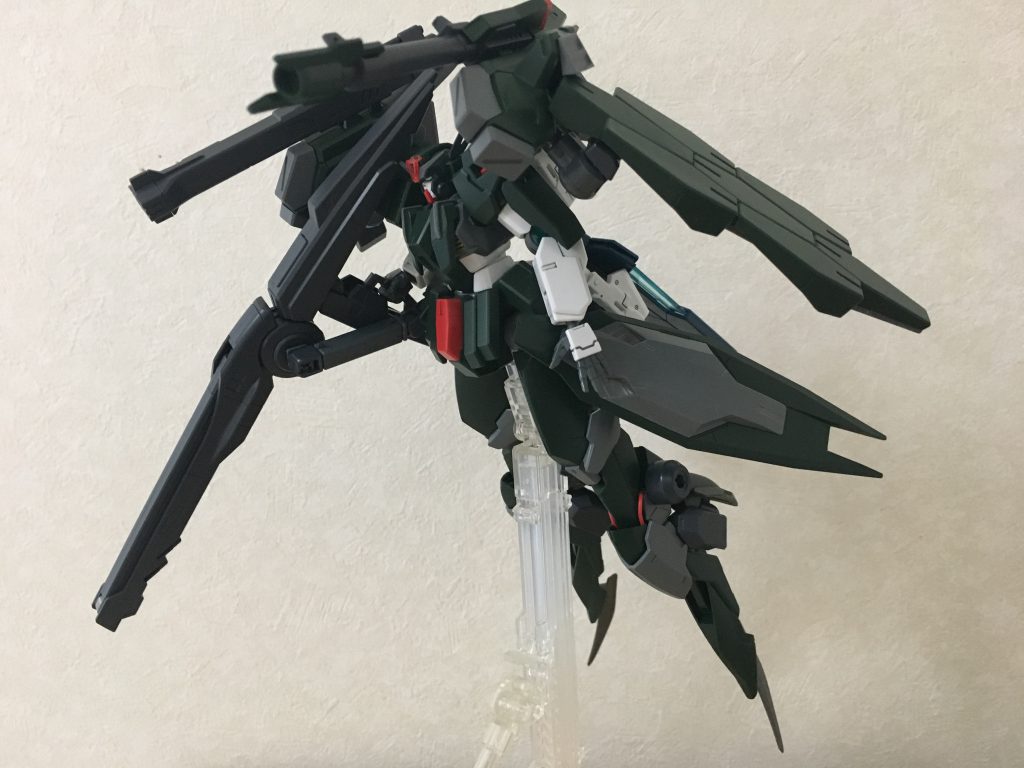 全身に追加されたブースターにより目的地へと高速航行でき、直線スピードは通常のケルディムのトランザム時スピードに匹敵する機動性能を得た