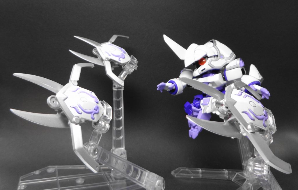 ファンネルは展開して鳥っぽい支援メカに!