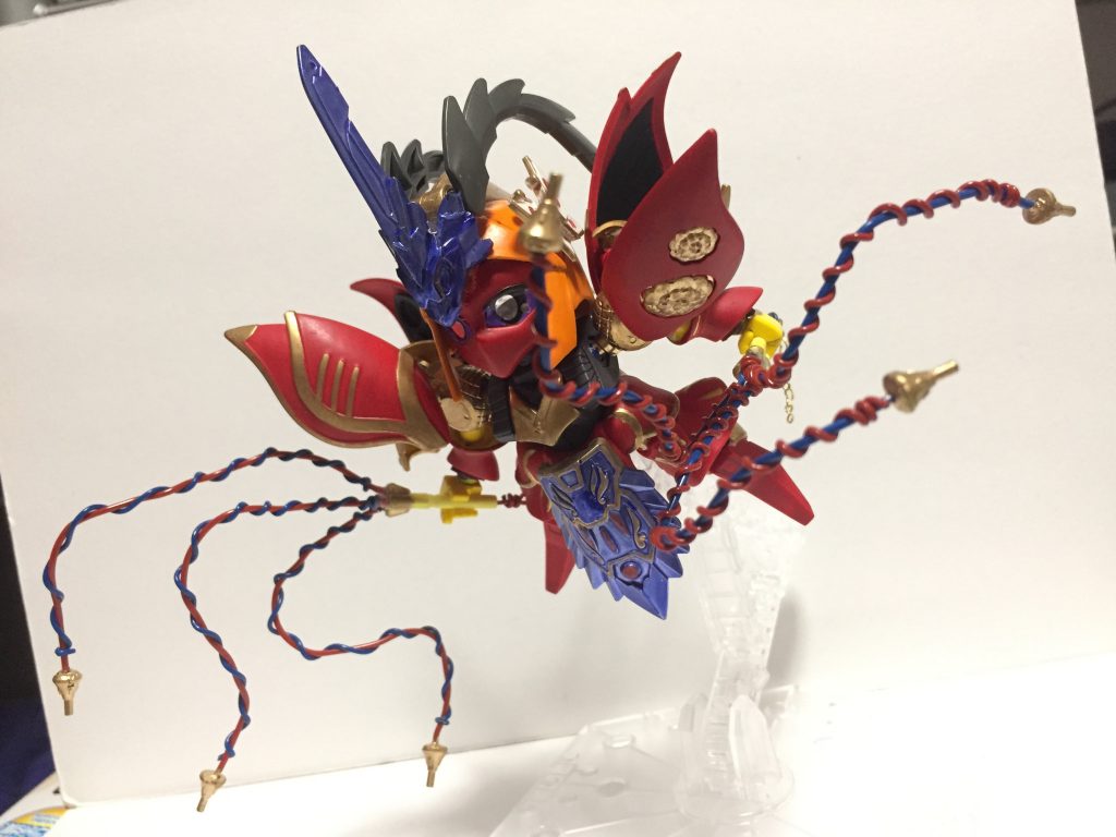 スタンド使って。全体的にほぼ貂蝉メインで玄武呂布と呂布のパーツを使用。
貂蝉の蝶をどこかに残したかったので、扇の蝶部分を切り取って髪飾りにしました。