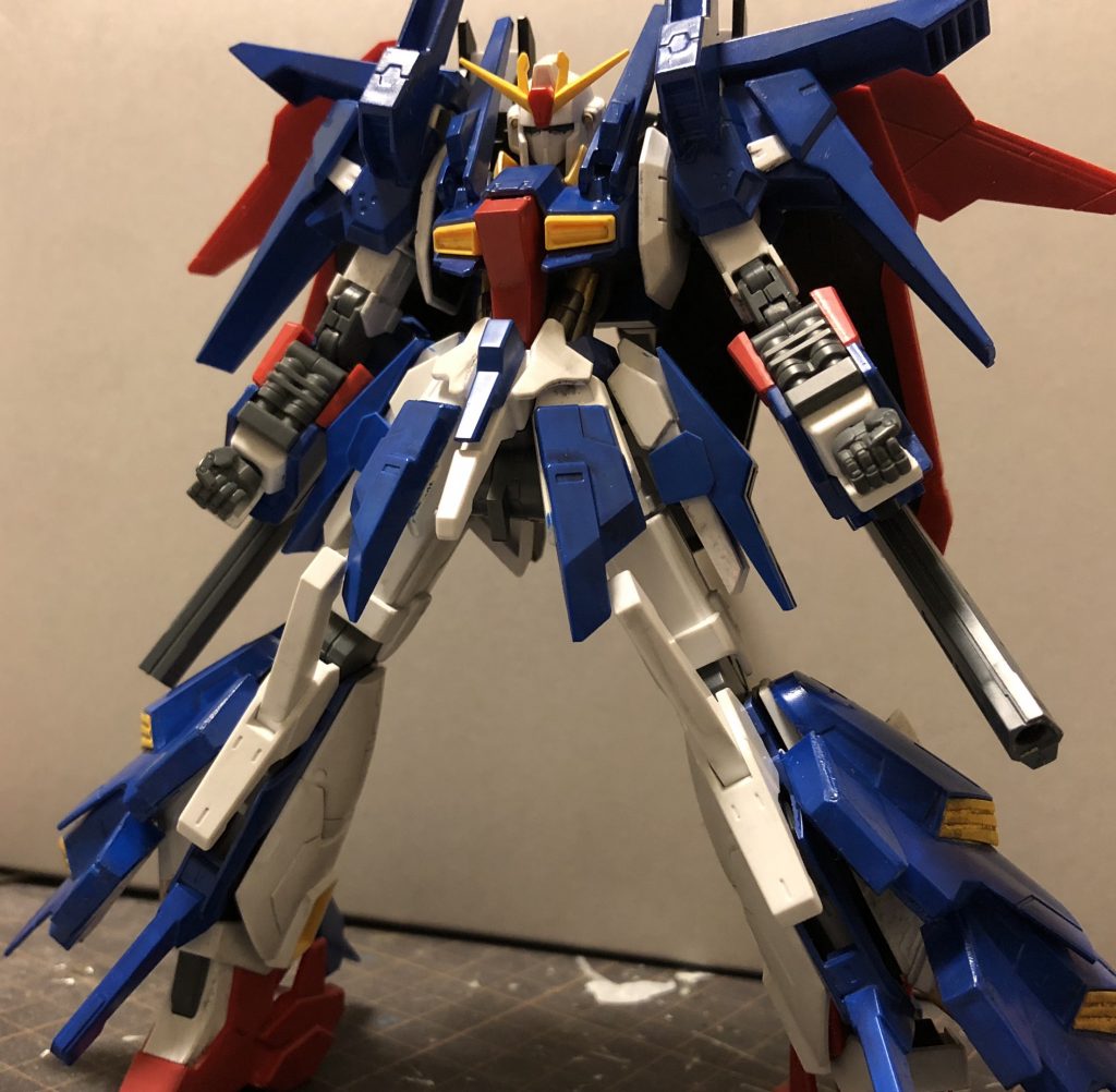 白主体のライトニングZに青主体のZZⅡのカラーがベストマッチ。