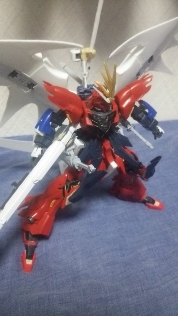 工程とは少し違うけど初期の武装は二刀流とサテライトキャノンから作ったロングビームライフルみたいな感じのものだった