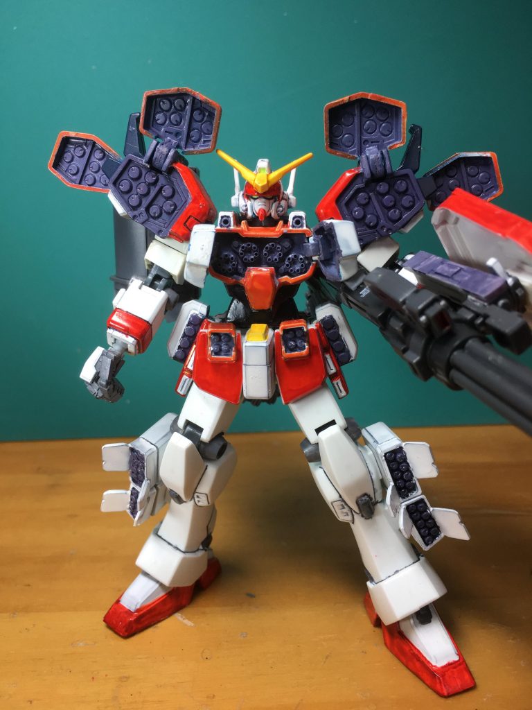 　ハッチフルオープンも下半身の差し替えパーツ換装で再現できます。TV版と違って装填弾数が格段に増えていますね。

　フロントのものは軸を短く切りすぎて外れやすくなってしまいました。