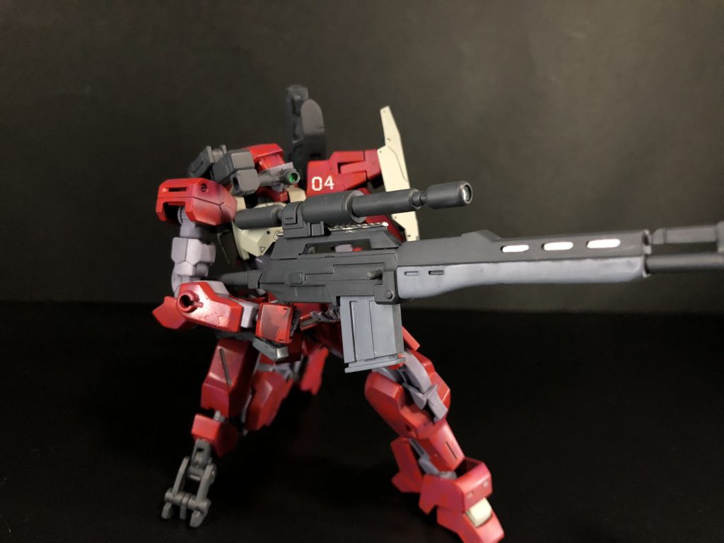 獅電の可動域で膝立ちは難しいので補助パーツを付けました。