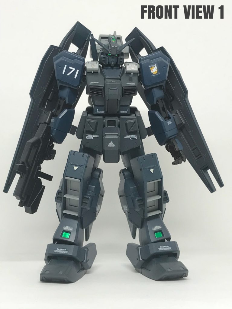 出戻りモデラー初期の機体なので、最近
作成した機体と比べるとアラが目立って
ますね〜

撮影アングルの関係かもしれませんが…
コイツ脚がでかいな〜   (･_･;