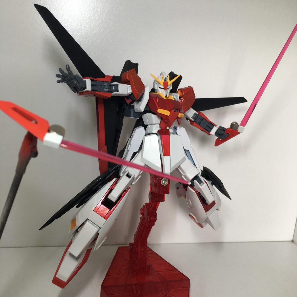 ブンドドその3。追加武装のビームブーメランです。デスティニーガンダムと同じくサーベルの長さを変えることでサーベルとブーメランと使い分けることが出来ます。