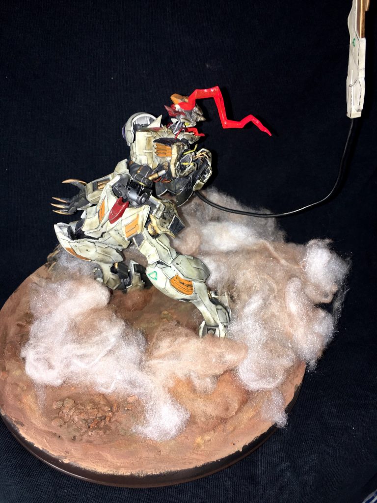 咆哮1 前傾姿勢が映えるように胴を長く…エヴァ体型に寄せたので暴走モード風に…胴にジョイントを仕込んでいるので良く曲がります。