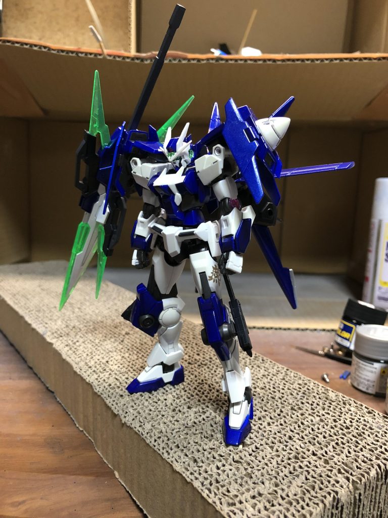 武装はフルセイバー、GNピストル