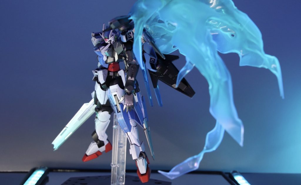 そして機体能力が最大に高まると
光の翼を発生させる