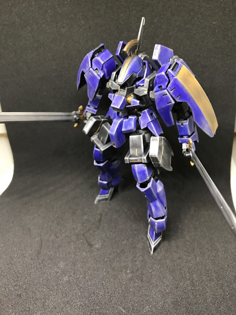 HG 1/144 マクギリス専用 グレイズ・リッター–2枚目/制作者：@gyuuuutora