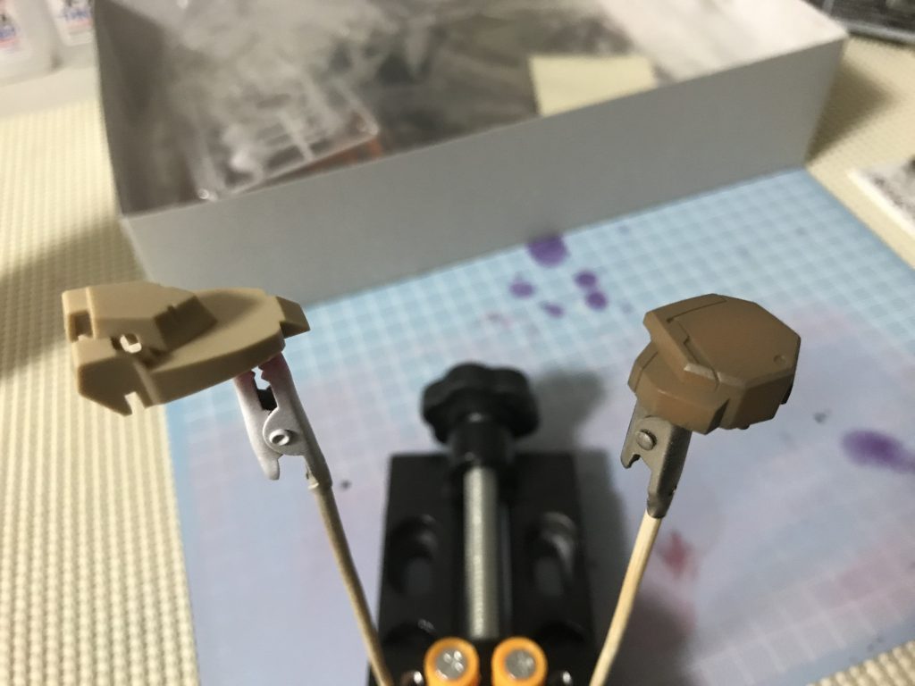 グシオン:左が未塗装!右がMAX塗り!