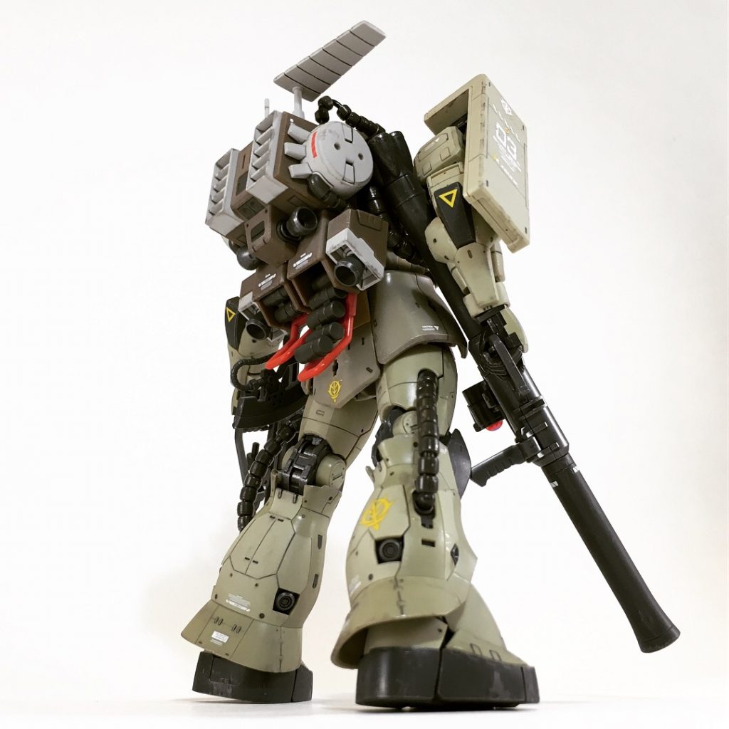 もうなんといってもとにかく背中ですよねー。ごっついランドセルです。かっこいい!