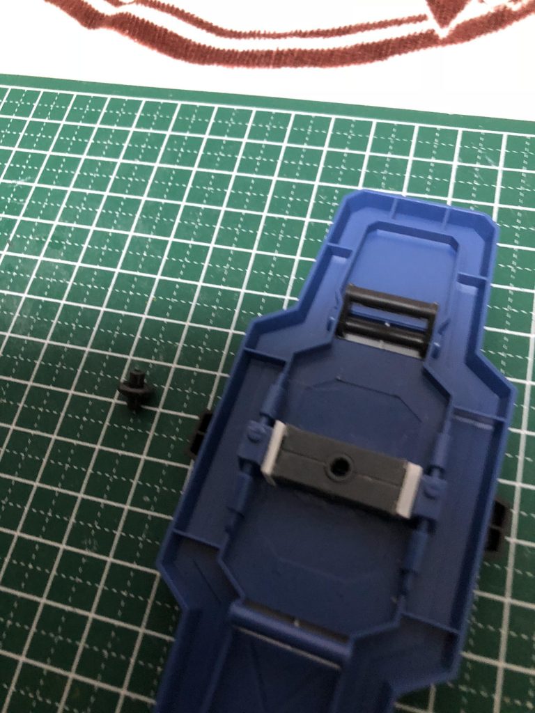 ピンパーツはBFのビルドブースター又はダークマターの付属パーツを使い取り付けを可能にしました。