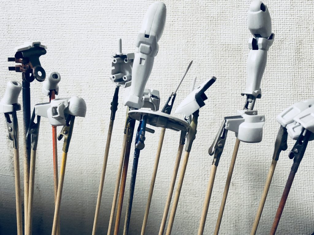 白塗りました。基本色ホワイトをそのまま吹いてます。