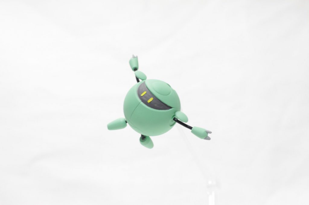 リード線を使いプチカプルをフル可動にしました！印象的なキックも再現可能！