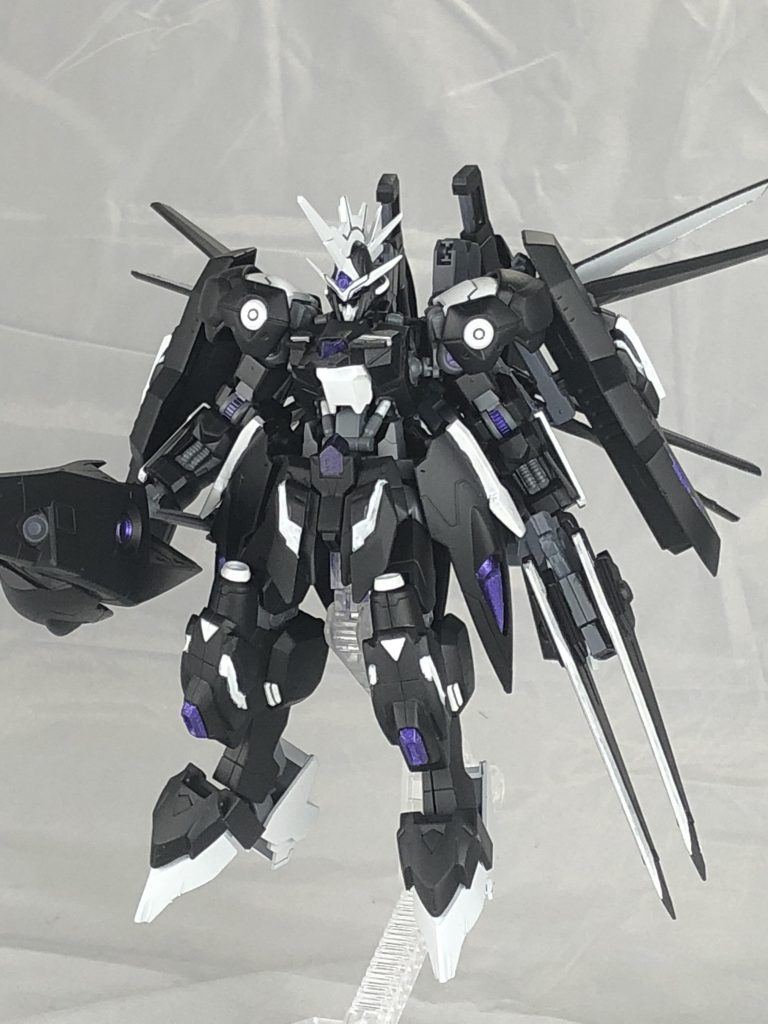 正面。肩のシールドはブースターとして特化させたため、ダインスレイブは破棄しています。