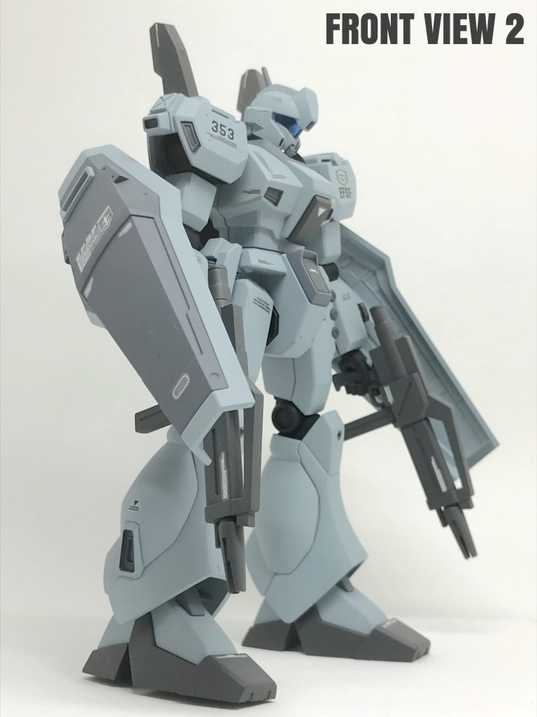 敵のド真中に突っ込むので、ダブル
シールドで防御力アップしてます。