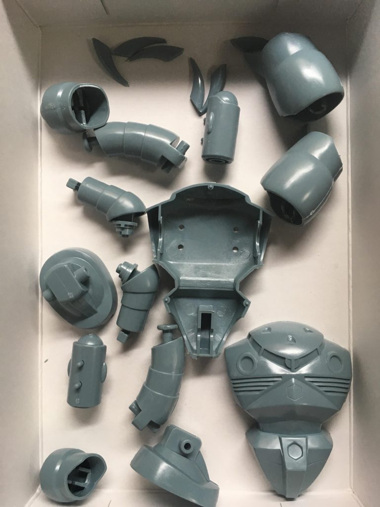 仮組みの様子。
手足の後ハメ加工以外は無改造です。