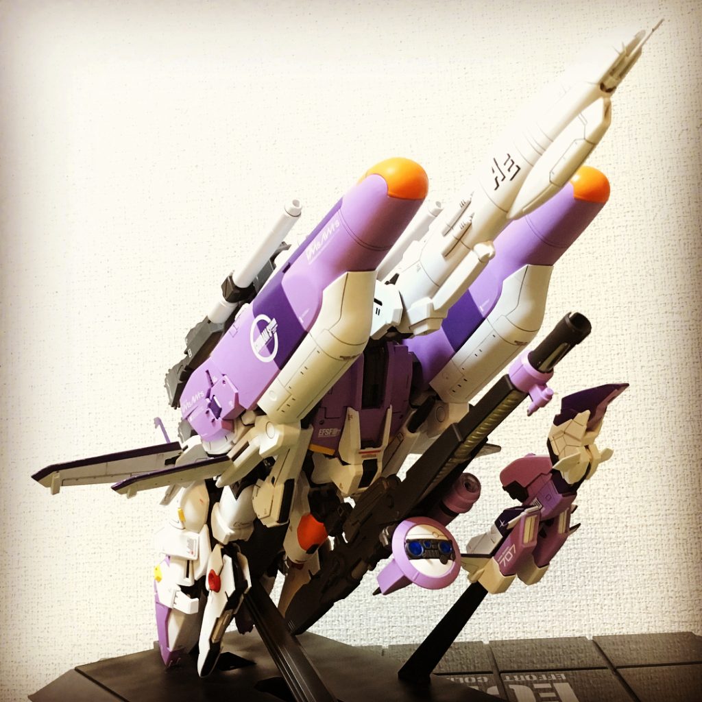 Gクルーザー形態。戻す際にバックパックの背骨みたいなパーツが砕けました。合掌。