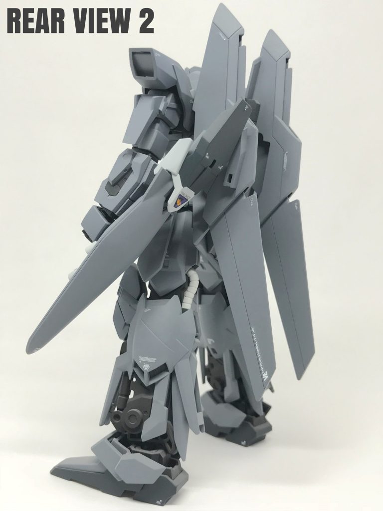 誰がモビルスーツに翼を生やしたので
しょうね〜  本当に戦闘したら一番
破損率が高そうですが…
でも、カッチョいいー (๑˃̵ᴗ˂̵)