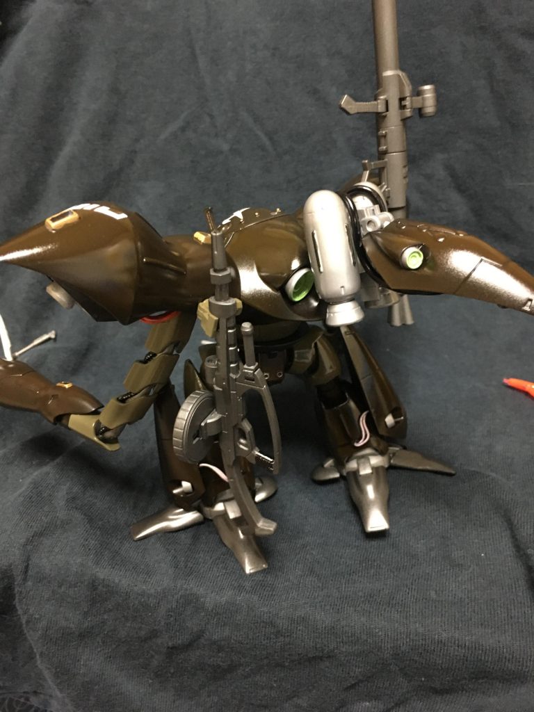 背面から、見ての通りノイエジールとのミキシングになります