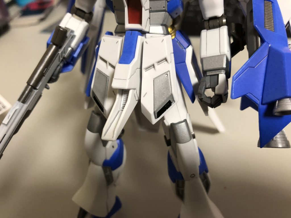 前掛け部分を設定色による銀で塗装しました