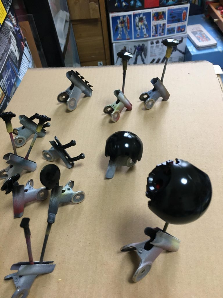 先ずは黒く塗装