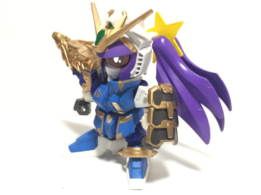 星型の接続パーツを使ってZZ劇中でのルー・ルカのサイドテールを再現。