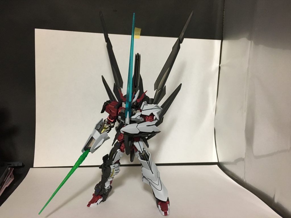 半身が騎士のようなデザインなのでこのポーズも似合ってます。