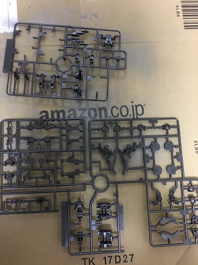 フレームはランナーごと塗装。