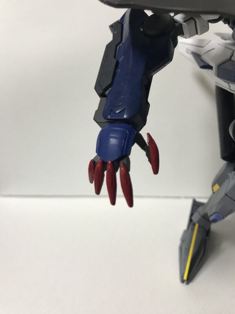 マニキュアしてます