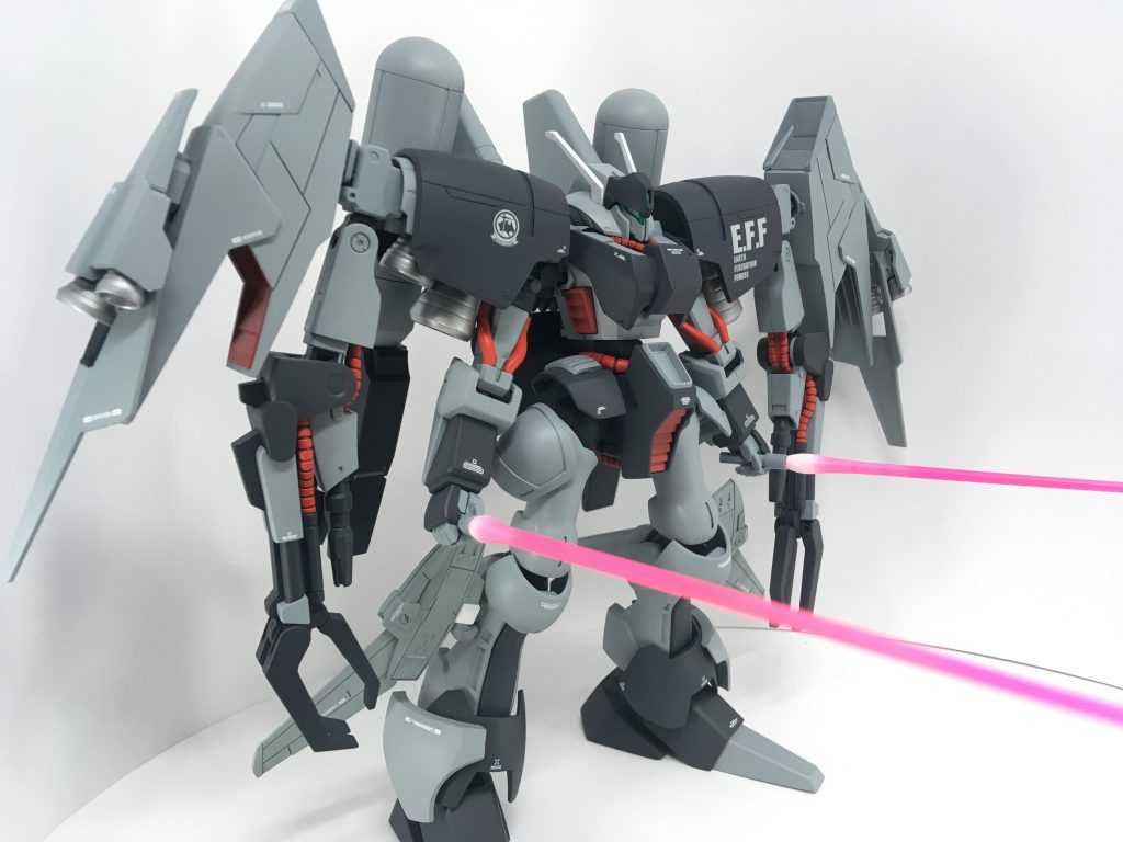 ビームサーベル展開！