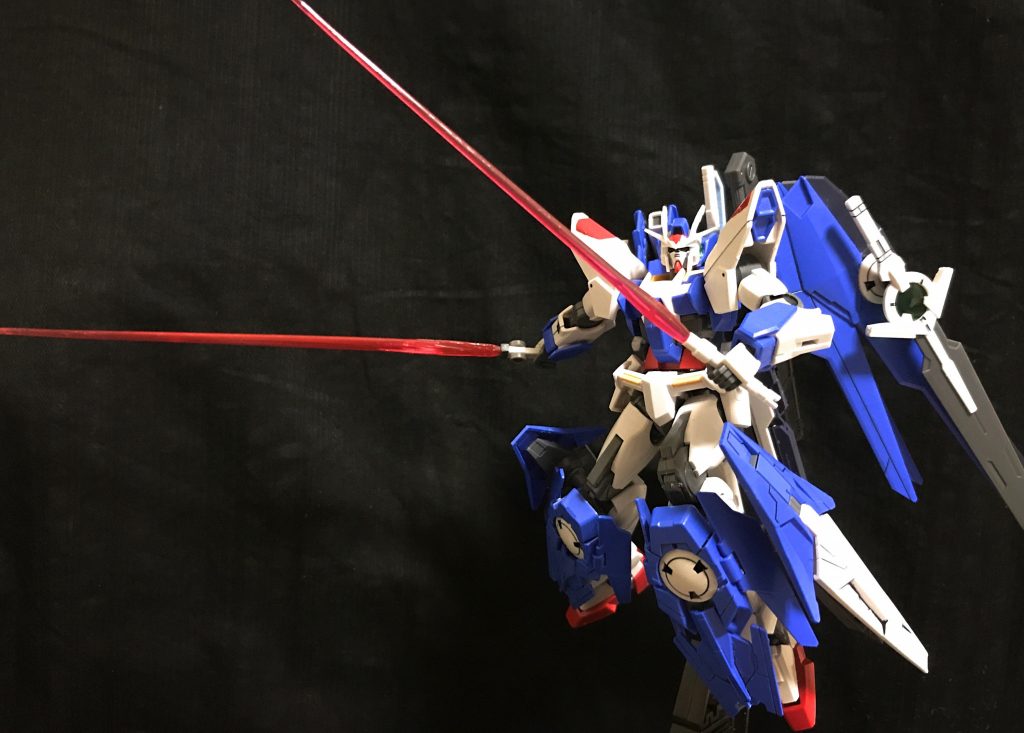 左手 ビームサーベル
右手 ビームソード