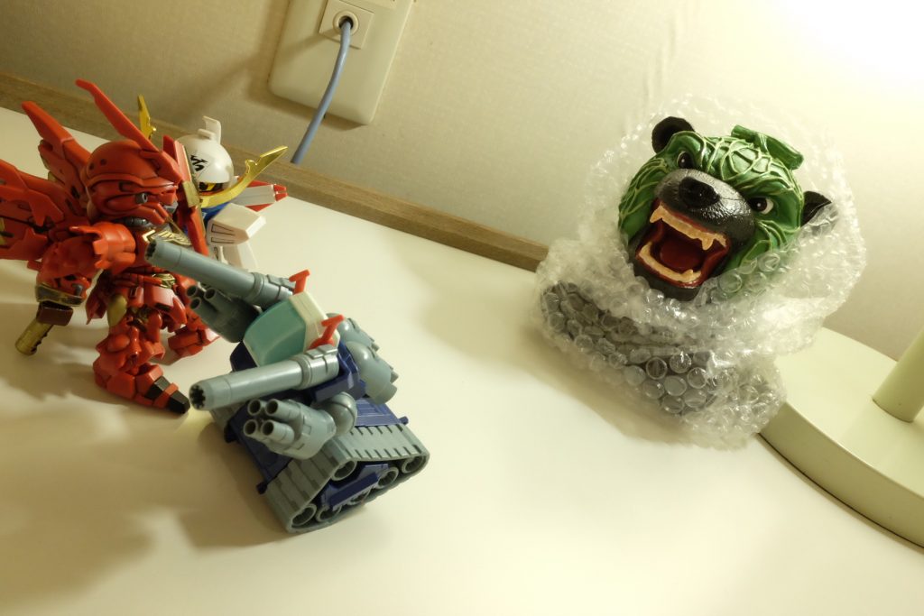 タンク:*ビャーーー!!!*
シナ:なんだこいつー!!!