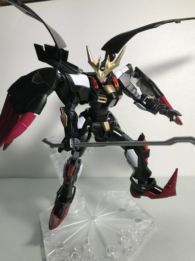 同じシリーズのビルドバーニングを組み合わせて仕上げました。ヒーロー系のビルドバーニングも漆黒カラーにするとだいぶイメージが変わりました!