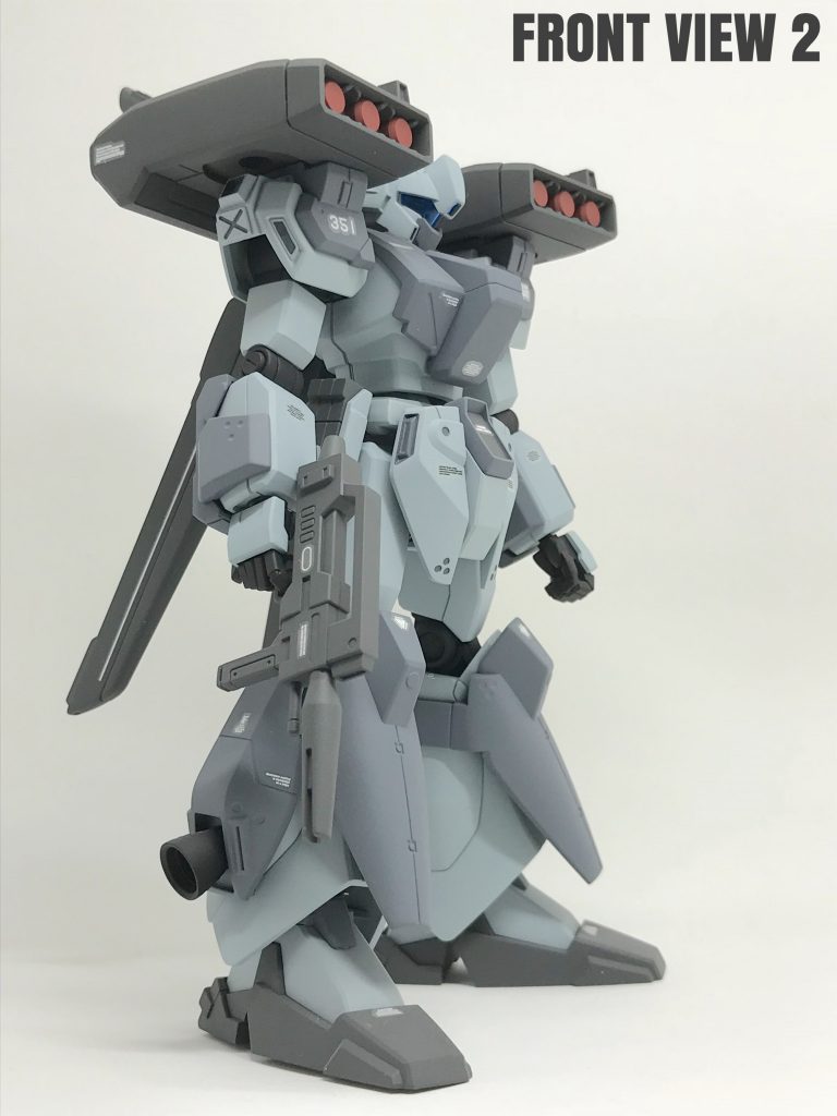 殆どノーマルですが、パイロットの生存率
向上のため、エコーズで使用している
ボディーアーマーを採用してます。